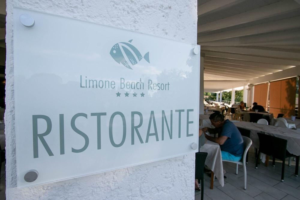 Limone Beach Resort Castiadas Esterno foto