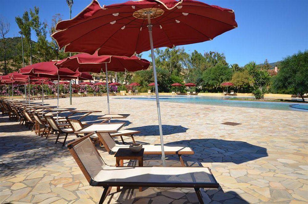 Limone Beach Resort Castiadas Esterno foto