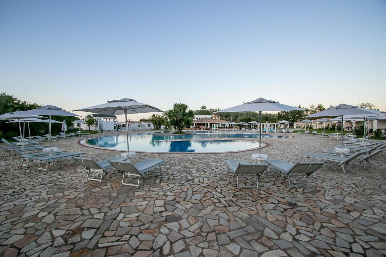 Limone Beach Resort Castiadas Esterno foto