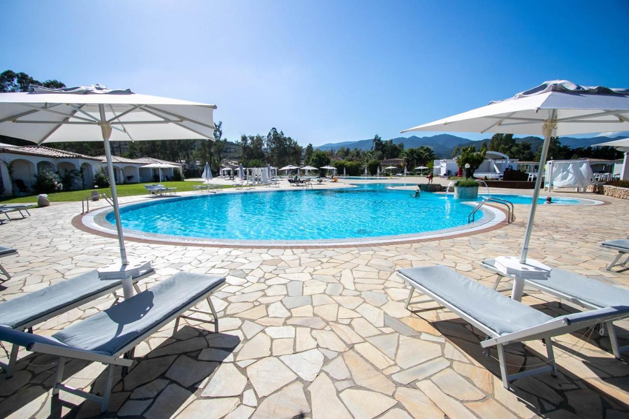 Limone Beach Resort Castiadas Esterno foto